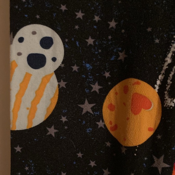 Out of this world leggings! One size - Picture 3 of 3